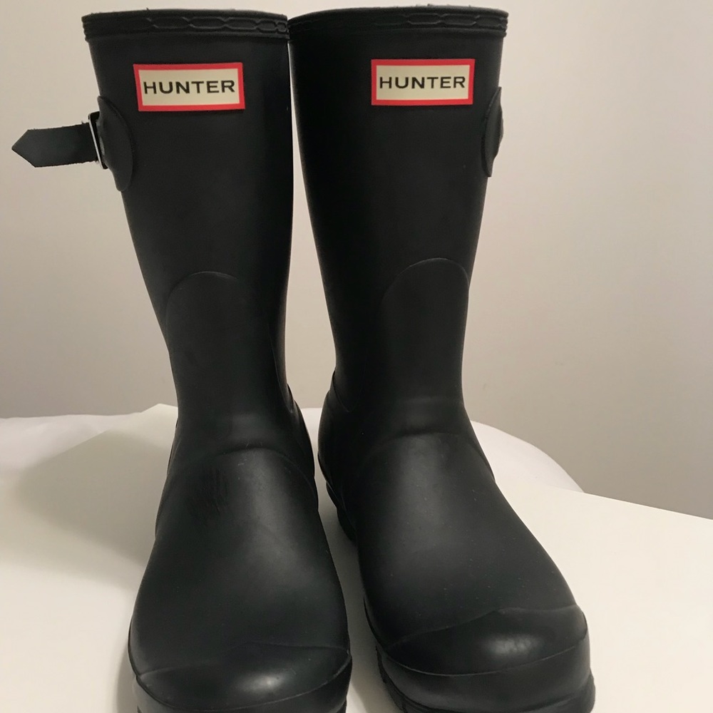 Matte black hunter rain boots! Women’s size 8!